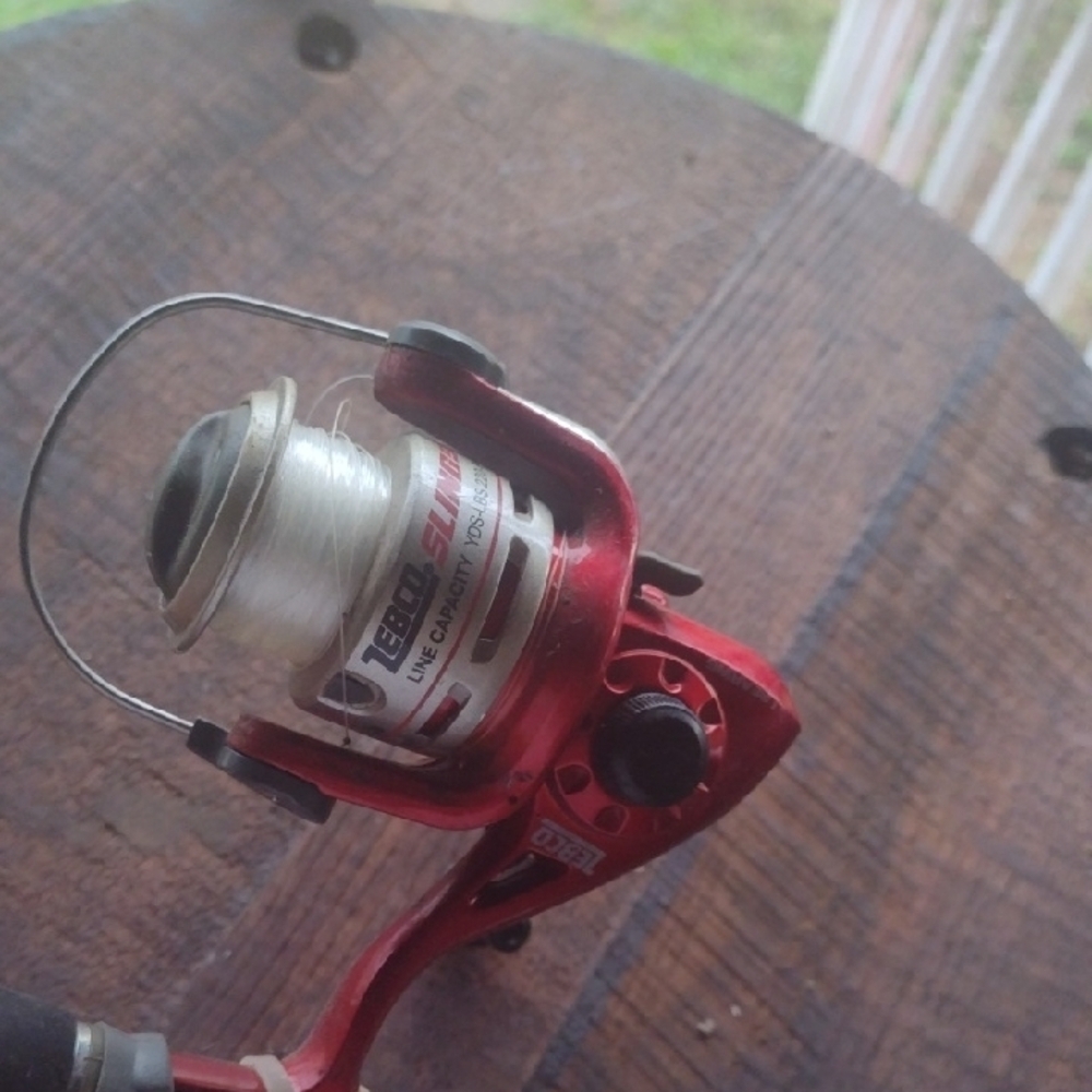 Zebco Slingshot Red 🦦 Rod&Reel with Line